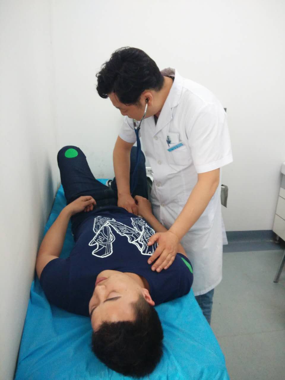 急诊应急演练5.jpg 急诊应急演练5.jpg